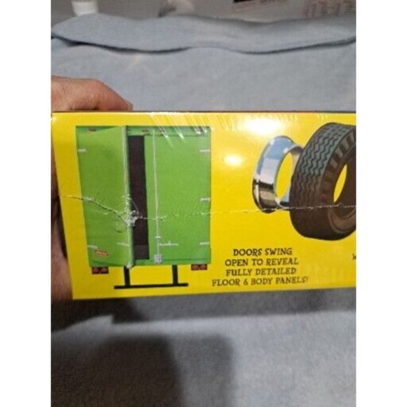 AMT Rat Fink Truck Model Kit - AMT1292 New Sealed Box - Picture 4 of 11